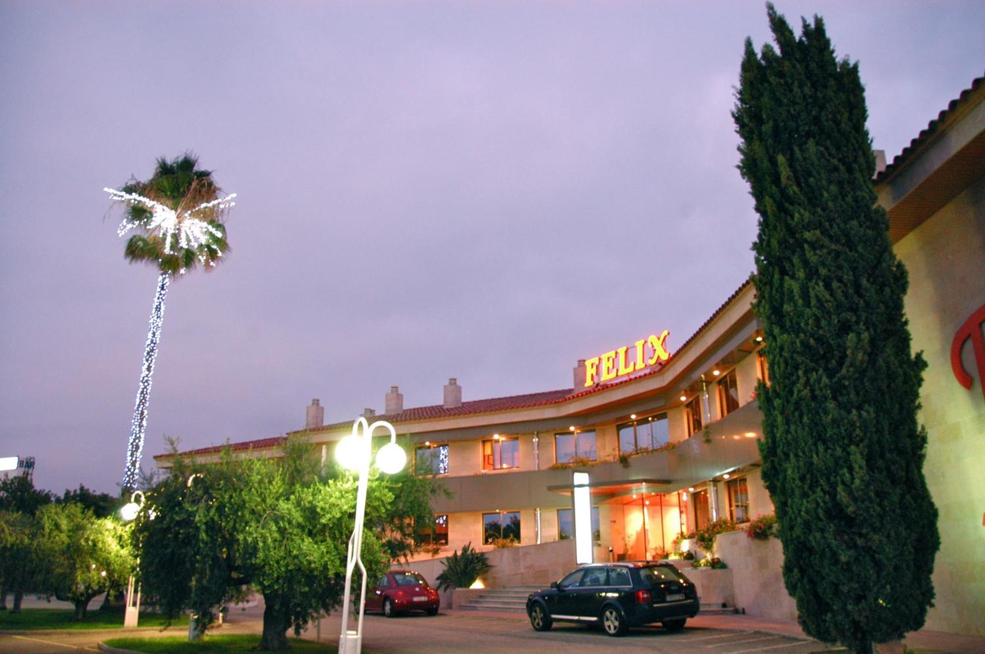 Felix Hotel Valls Exterior photo